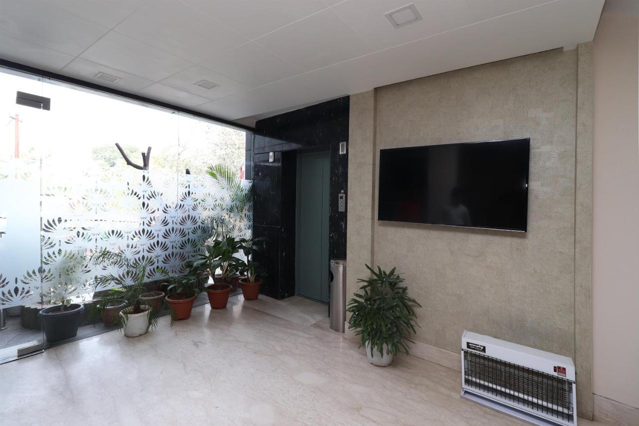 Oyo 29382 Golden Laurel Inn Deoria Dış mekan fotoğraf